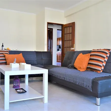 T2 Ashram - 100 Meters Beach Apartment Quarteira